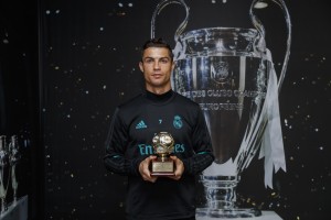 CRISTIANO PREMIO_3AM1956