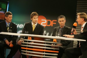 v.l.n.r.: Markus Merk, Petr Cech, Jose Mourinho, Wolf-Dieter Poschmann Honorarfrei - nur fr diese Sendung bei Nennung ZDF und Marianne Mller