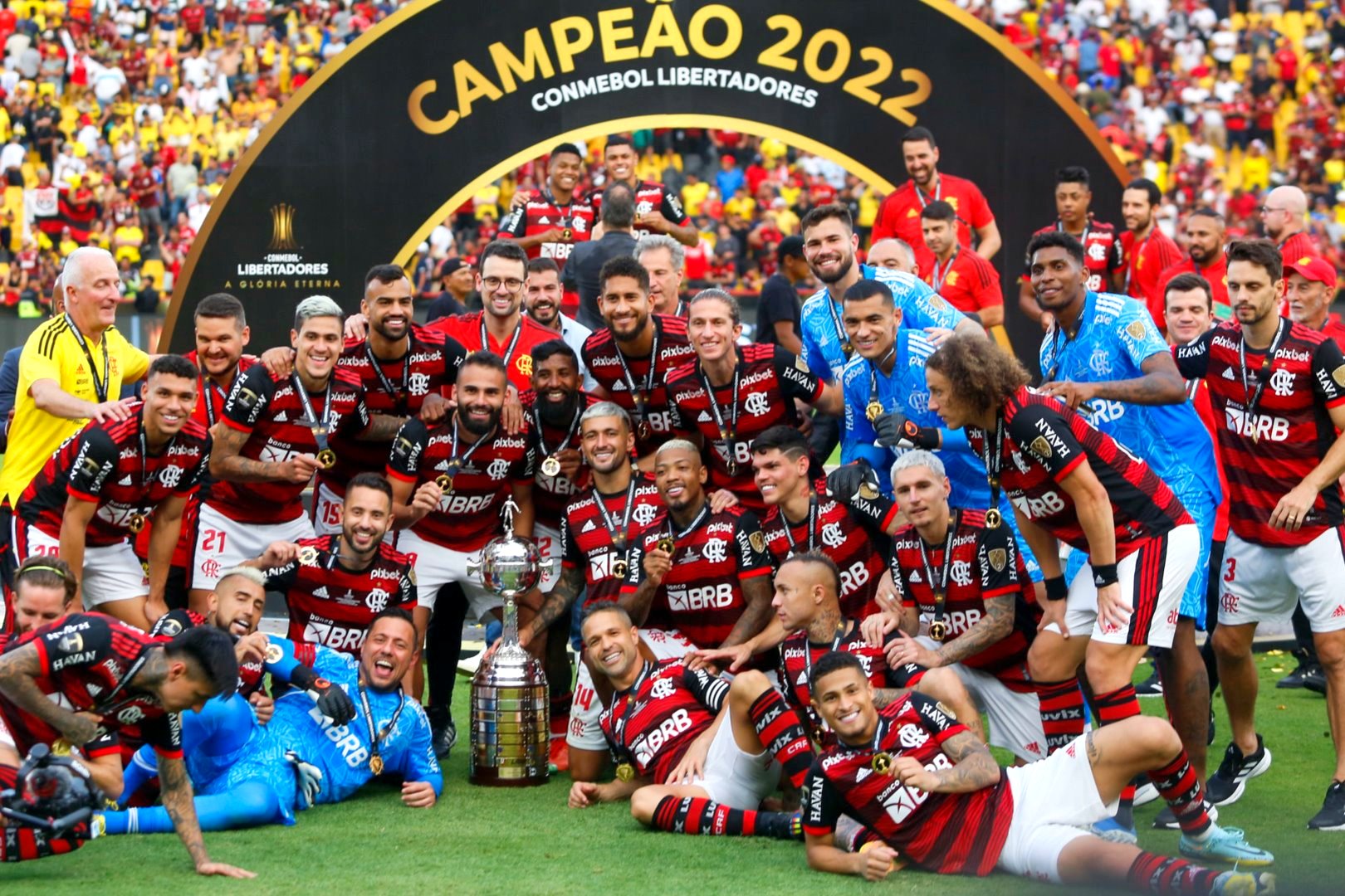 TNT Sports BR on X: FLAMENGO NO TOPO! 🔴⚫ No ranking do IFFHS, o Fla  superou grandes times europeus e foi eleito o melhor time do mundo!   / X